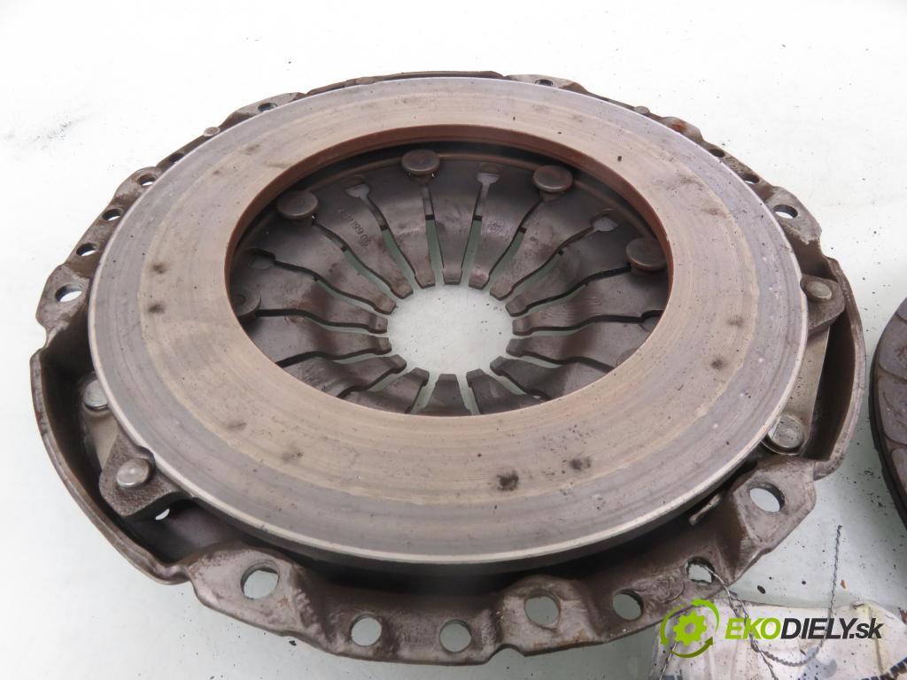 OPEL VIVARO A Skrzynia (X83) FURGON 2003 74,00 1.9 DTI 101 - F9Q 760 1870,00 řemenice DUAL MASS / COMP 7700115373 ; 324027410 ; 124029110