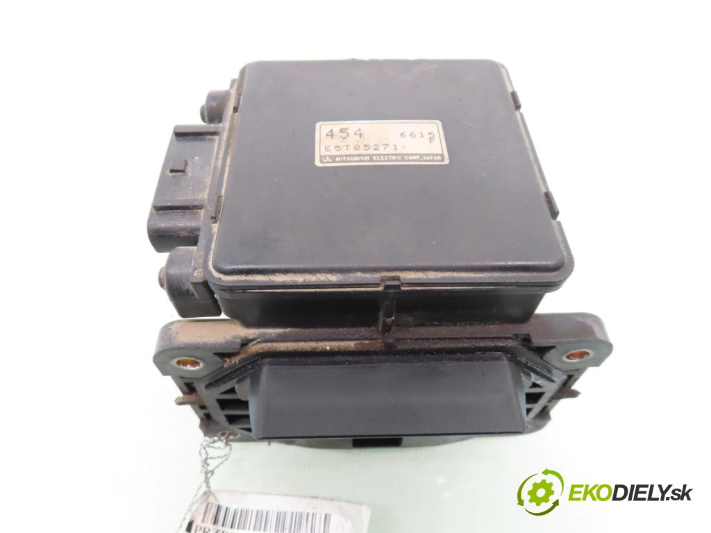 MITSUBISHI CARISMA (DA_) SEDAN 1997 66,00 1.6 (DA1A) - 4G92 (SOHC 16V) 1597,00 váha vzduchu vzduchu E5T05271