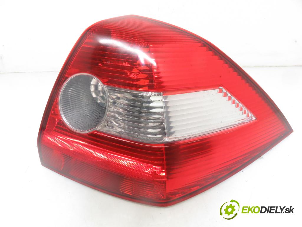 RENAULT MEGANE II sedan (LM0/1_) SEDAN 2004 60,00 1.5 dCi 82 - K9K 722 1461,00 Svetlo pravé zadné