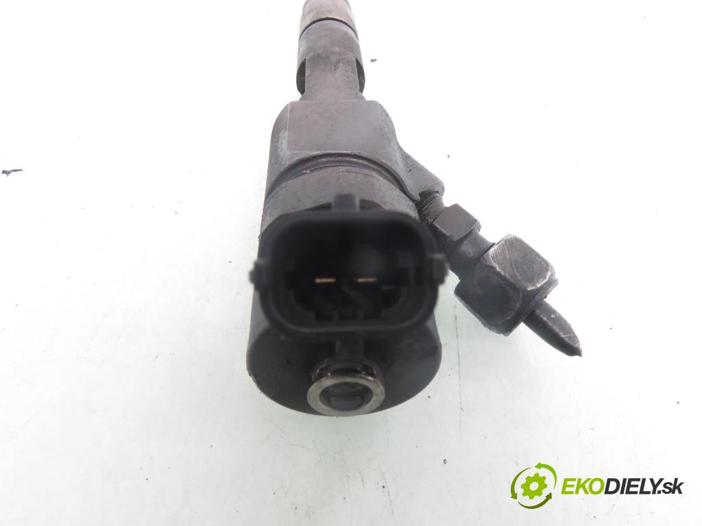 RENAULT LAGUNA II (BG0/1_) HB 2001 88,00 1.9 dCi 120 - F9Q 750 1870,00 vstrekovač 8200389369 ; 0445110230 (Vstrekovač paliva)