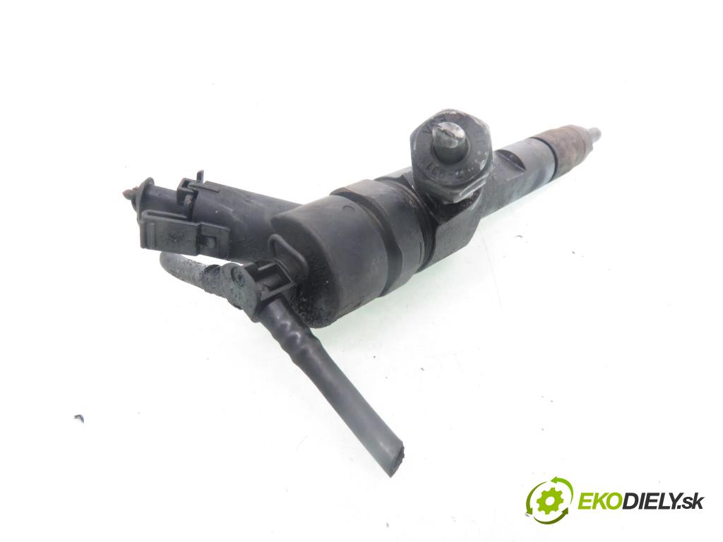RENAULT LAGUNA II (BG0/1_) HB 2001 88,00 1.9 dCi 120 - F9Q 750 1870,00 vstrekovač 8200389369 ; 0445110230 (Vstrekovač paliva)
