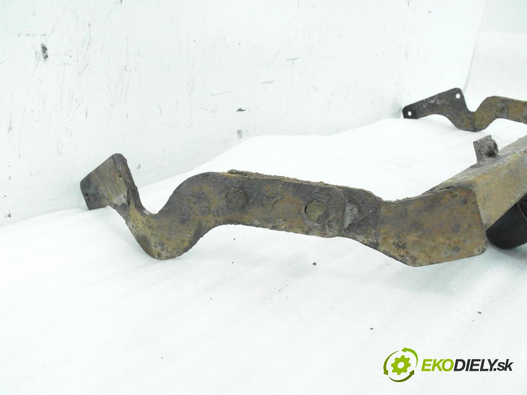 PEUGEOT PARTNER Combispace (5F) KOMBIVAN 2004 51,00 1.9 D - WJY (DW8B) 1868,00 Hák