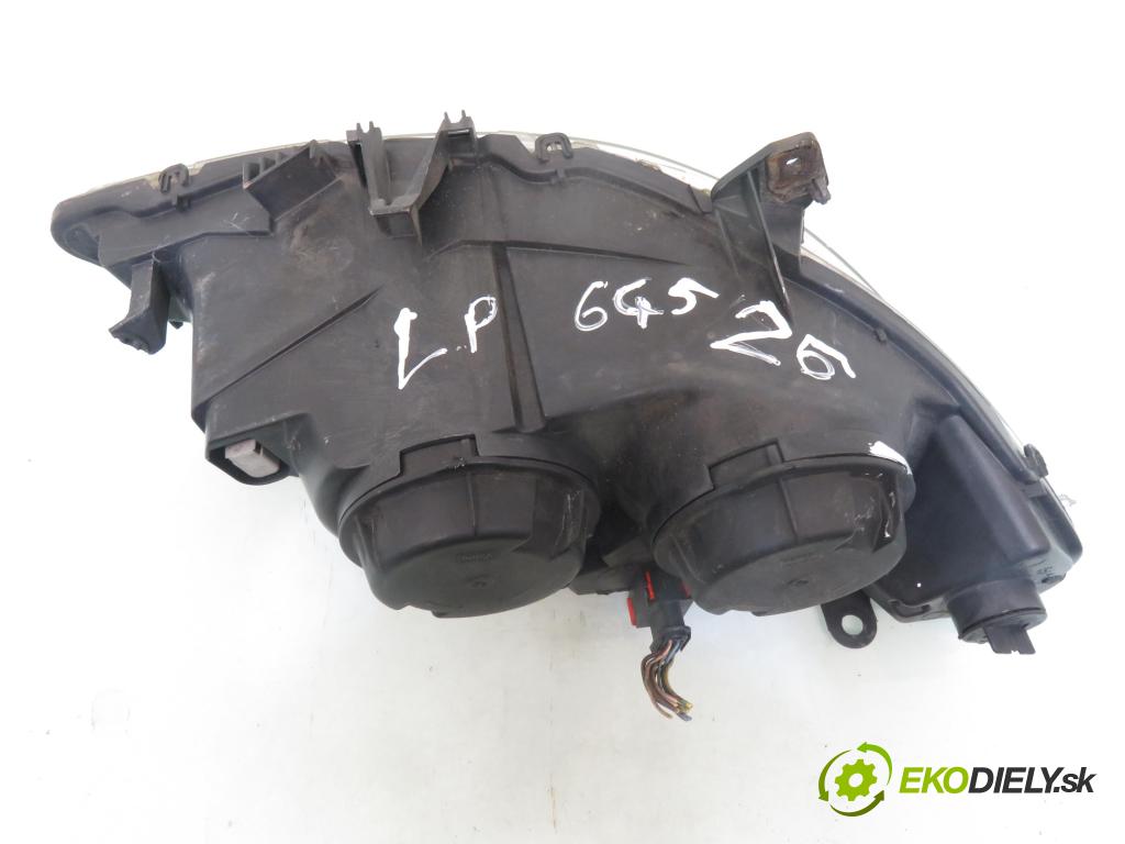 PEUGEOT 307 (3A/C) HB 2003 79,00 2.0 HDi 110 - RHS 1997,00 Svetlo LP 088034