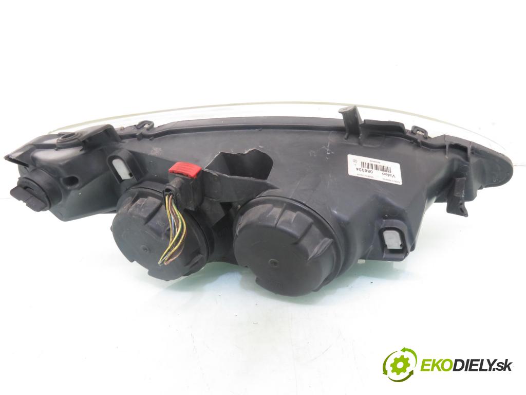 PEUGEOT 307 (3A/C) HB 2003 79,00 2.0 HDi 110 - RHS 1997,00 Svetlo LP 088034