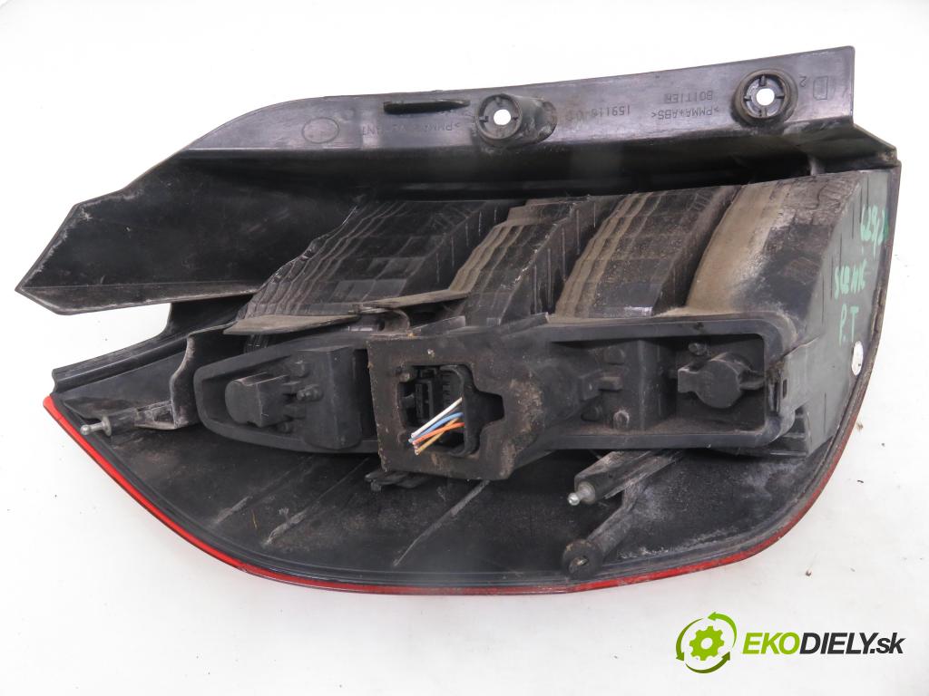 RENAULT SCENIC II (JM0/1_) MINIVAN 2003 99,00 2.0 135 - F4R 770 1998,00 Svetlo pravé zadné 8200127702A ; 2SK00865902