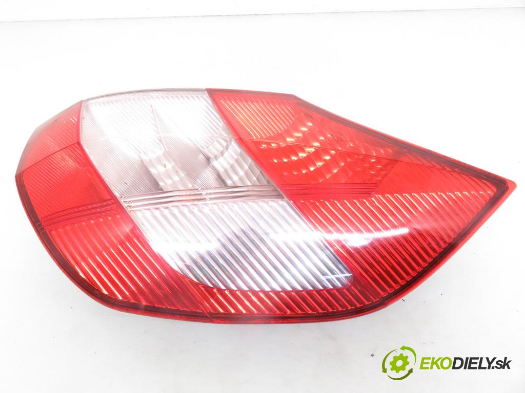 RENAULT SCENIC II (JM0/1_) MINIVAN 2003 99,00 2.0 135 - F4R 770 1998,00 Svetlo pravé zadné 8200127702A ; 2SK00865902