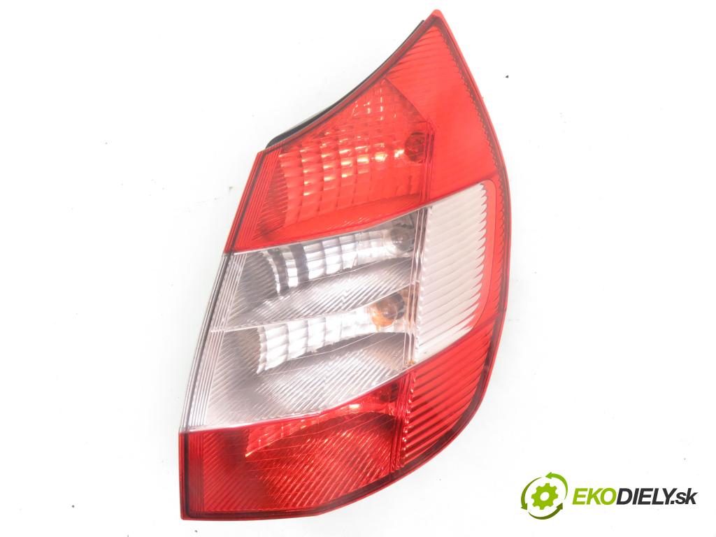 RENAULT SCENIC II (JM0/1_) MINIVAN 2003 99,00 2.0 135 - F4R 770 1998,00 Svetlo pravé zadné 8200127702A ; 2SK00865902