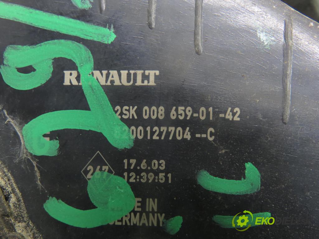 RENAULT SCENIC II (JM0/1_) MINIVAN 2003 99,00 2.0 135 - F4R 770 1998,00 Svetlo ľavé zadné 8200127704C ; 2SK00865901