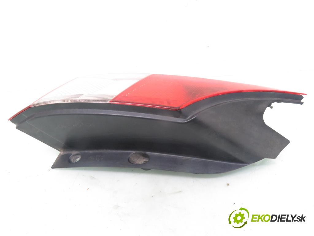 RENAULT SCENIC II (JM0/1_) MINIVAN 2003 99,00 2.0 135 - F4R 770 1998,00 Svetlo ľavé zadné 8200127704C ; 2SK00865901
