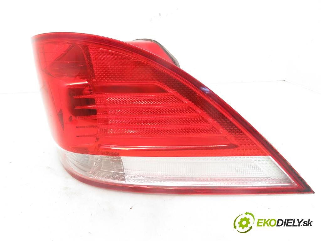 VW GOLF V Variant (1K5) KOMBI 2008 77,00 1.9 TDI - BLS 1896,00 Svetlo pravé zadné 1K9945258