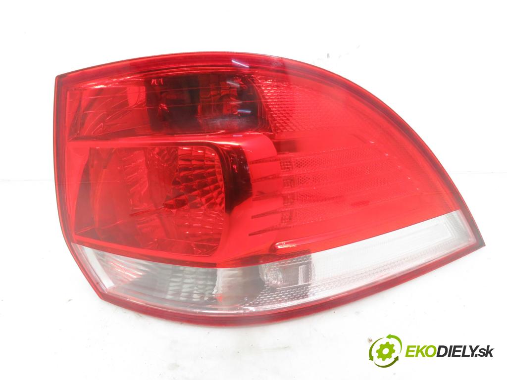 VW GOLF V Variant (1K5) KOMBI 2008 77,00 1.9 TDI - BLS 1896,00 Svetlo pravé zadné 1K9945258