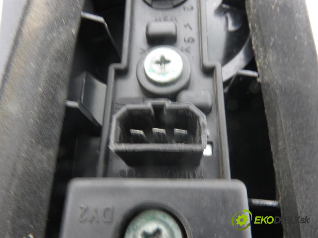 SEAT IBIZA III (6L1) HB 2003 59,00 1.4 TDI - BNV 1422,00 světlo levé zadní kufr 6L6945093F