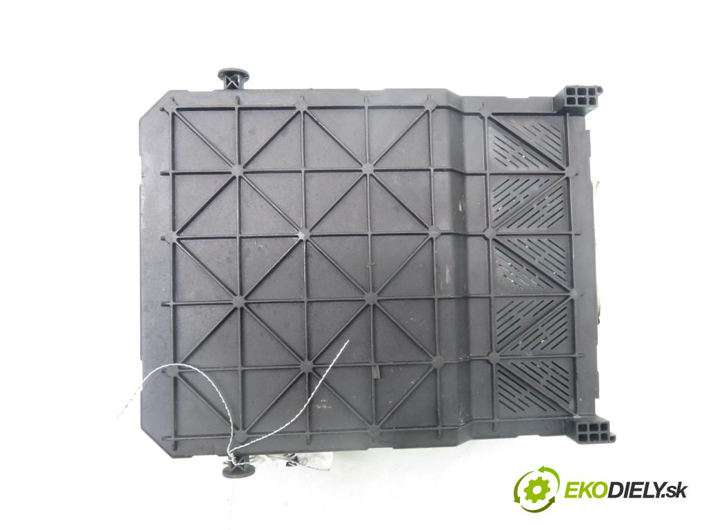 CITROEN C3 I (FC_) HB 2004 66,00 1.4 16V HDi - 8HY (DV4TED4) 1398,00 MODUL BSI S118085200H