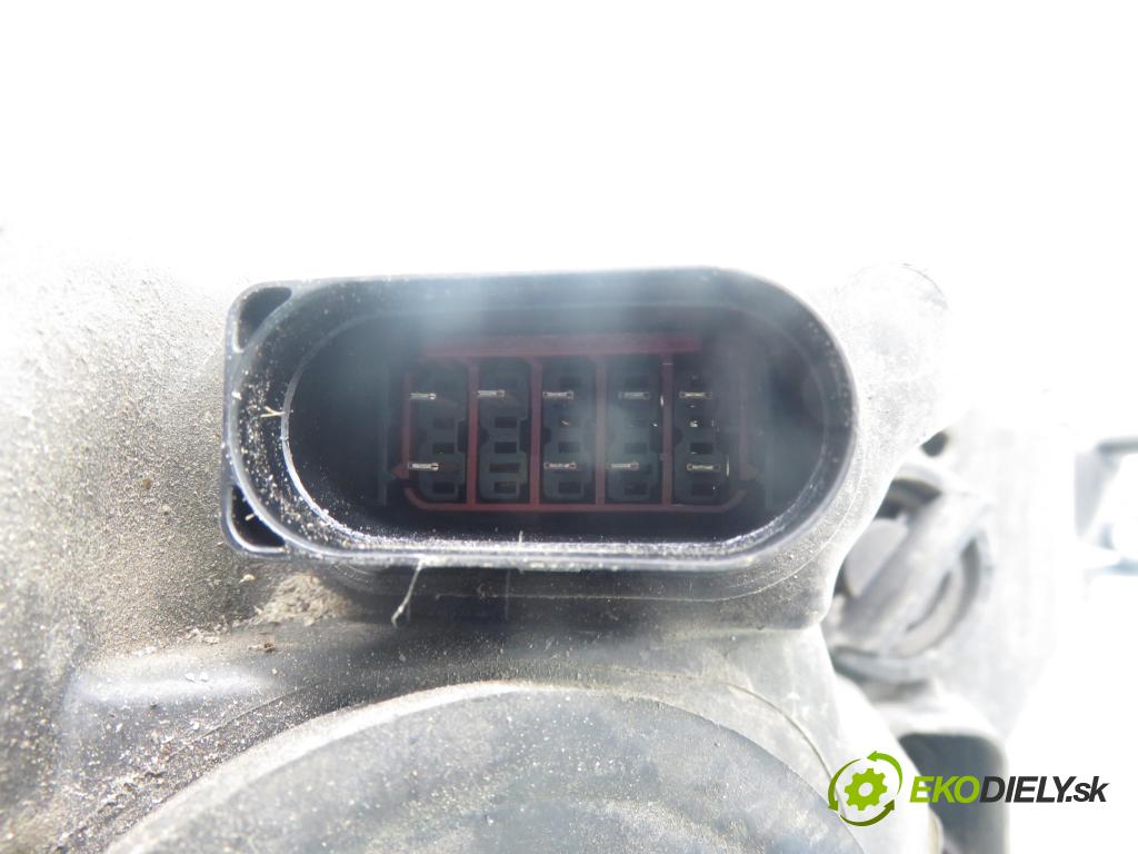 VW GOLF PLUS (5M1, 521) HB 2006 77,00 1.9 TDI PD 105 - BKC 1896,00 Svetlo PP 5M1941006B ; 1EE24701302