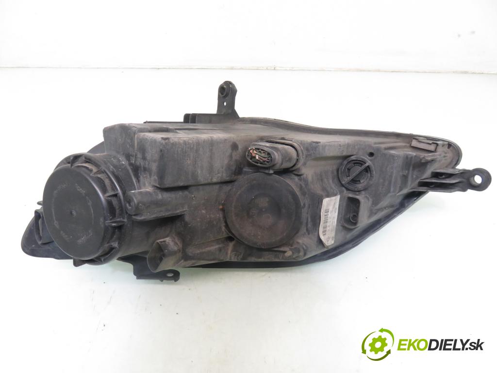 VW GOLF PLUS (5M1, 521) HB 2006 77,00 1.9 TDI PD 105 - BKC 1896,00 Svetlo PP 5M1941006B ; 1EE24701302