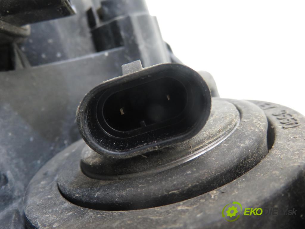 MAZDA 5 (CR19) MINIVAN 2006 105,00 2.0 MZR-CD 143 - RF7J 1998,00 světlo LP