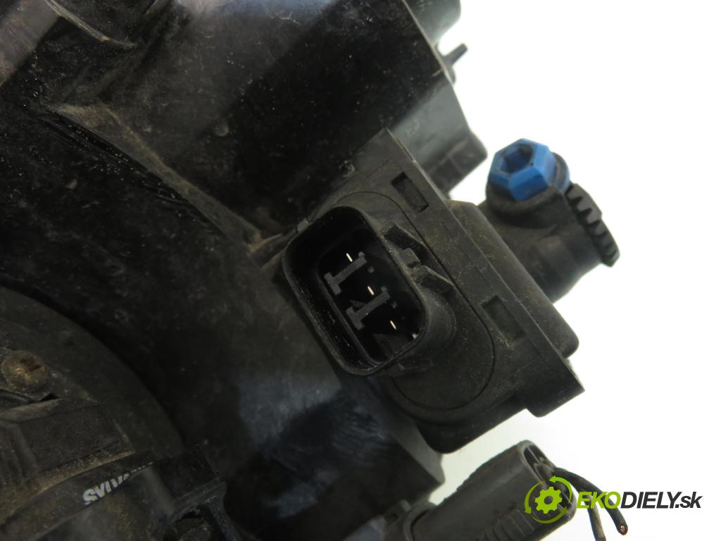 MAZDA 5 (CR19) MINIVAN 2006 105,00 2.0 MZR-CD 143 - RF7J 1998,00 světlo PP