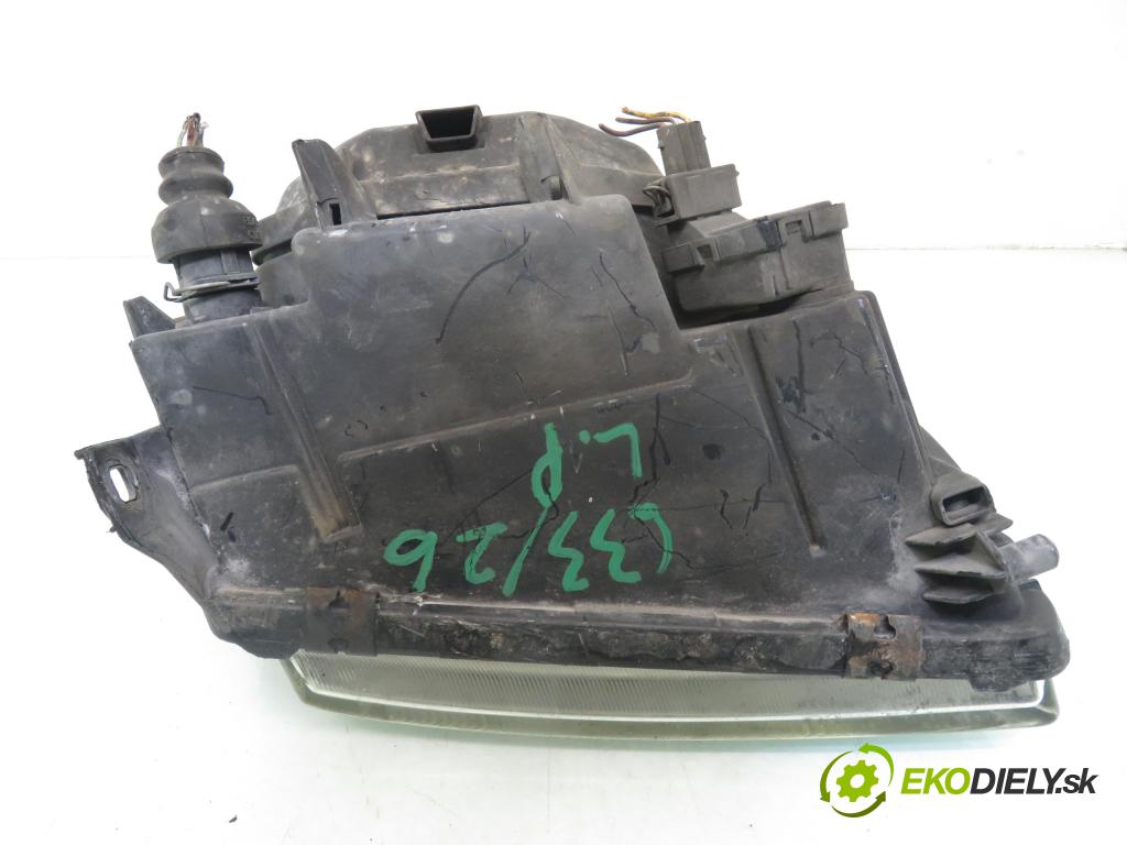 AUDI A4 Avant (8D5, B5) KOMBI 1998 66,00 1.9 TDI - AHU 1896,00 světlo LP 8D0941003E ; 1852902100 ; 0301094201