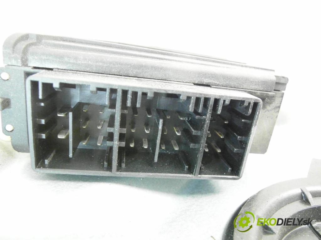 SEAT IBIZA III (6L1) HB 2003 59,00 1.4 TDI - BNV 1422,00 mechanismus oken 3D 6L3837751L ; 6Q2959802A