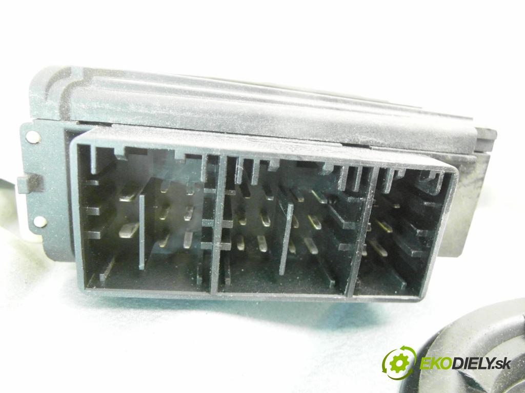 SEAT IBIZA III (6L1) HB 2003 59,00 1.4 TDI - BNV 1422,00 mechanismus oken PPE 3D 6L3837752AD ; 6Q2959801A