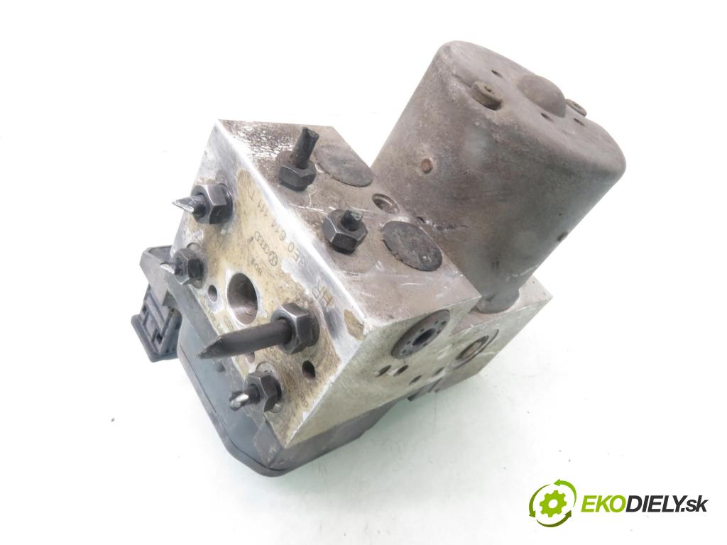 VW PASSAT B5.5 (3B3) SEDAN 2000 85,00 2 - AZM 1984,00 pumpa ABS 8E0614111T ; 0265202401 (Pumpa ABS)
