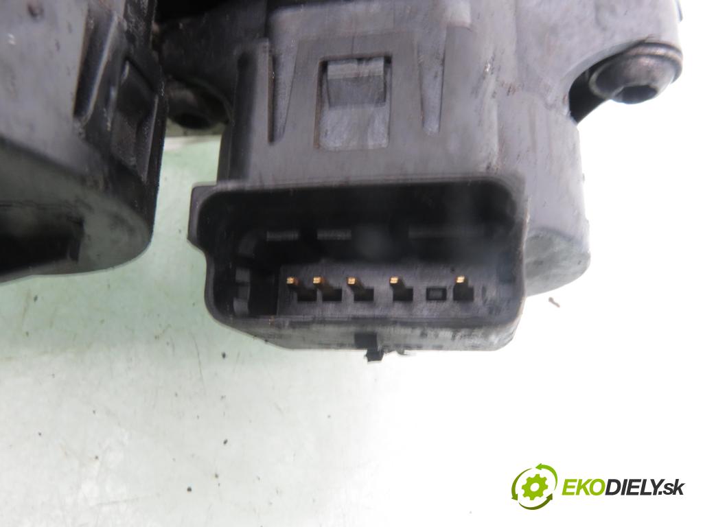 CITROEN C4 I (LC_) HB 2005 80,00 1.6 HDi 109 - 9HZ (DV6TED4) 1560,00 Škrtiaca klapka 9649832580 ; 25342946 (Škrtiaca klapka)