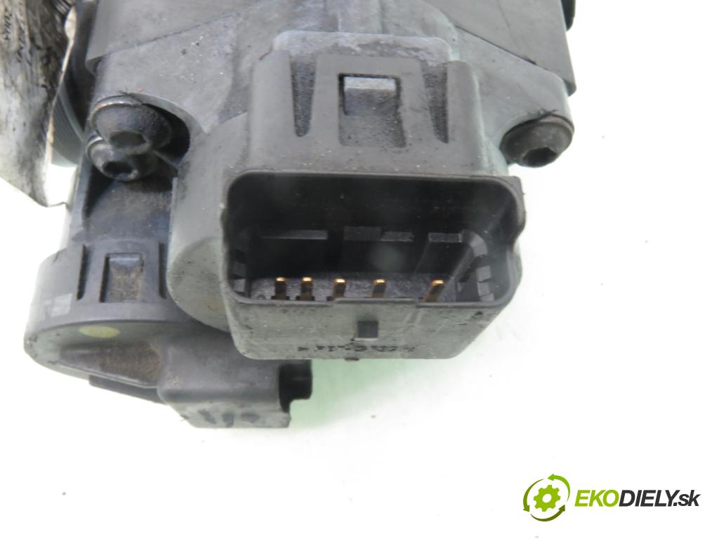 CITROEN C4 I (LC_) HB 2005 80,00 1.6 HDi 109 - 9HZ (DV6TED4) 1560,00 Škrtiaca klapka 9649832580 ; 25342946 (Škrtiaca klapka)