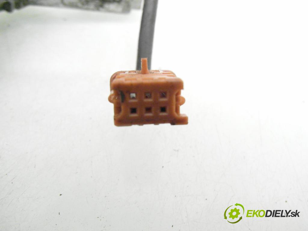 CITROEN C3 I (FC_) HB 2005 50,00 1.4 HDi - 8HZ (DV4TD) 1398,00 spínačka N05024455 ; N0502073 ; 9648445180 (Spínací skříňka)