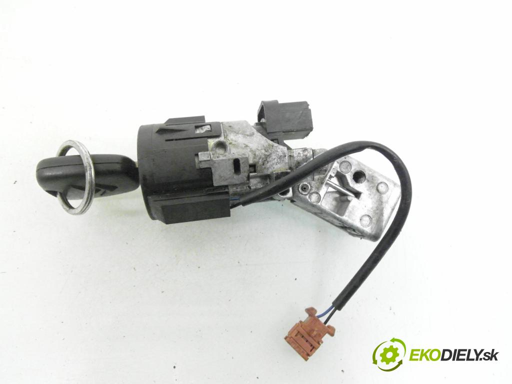 CITROEN C3 I (FC_) HB 2005 50,00 1.4 HDi - 8HZ (DV4TD) 1398,00 spínačka N05024455 ; N0502073 ; 9648445180 (Spínací skříňka)