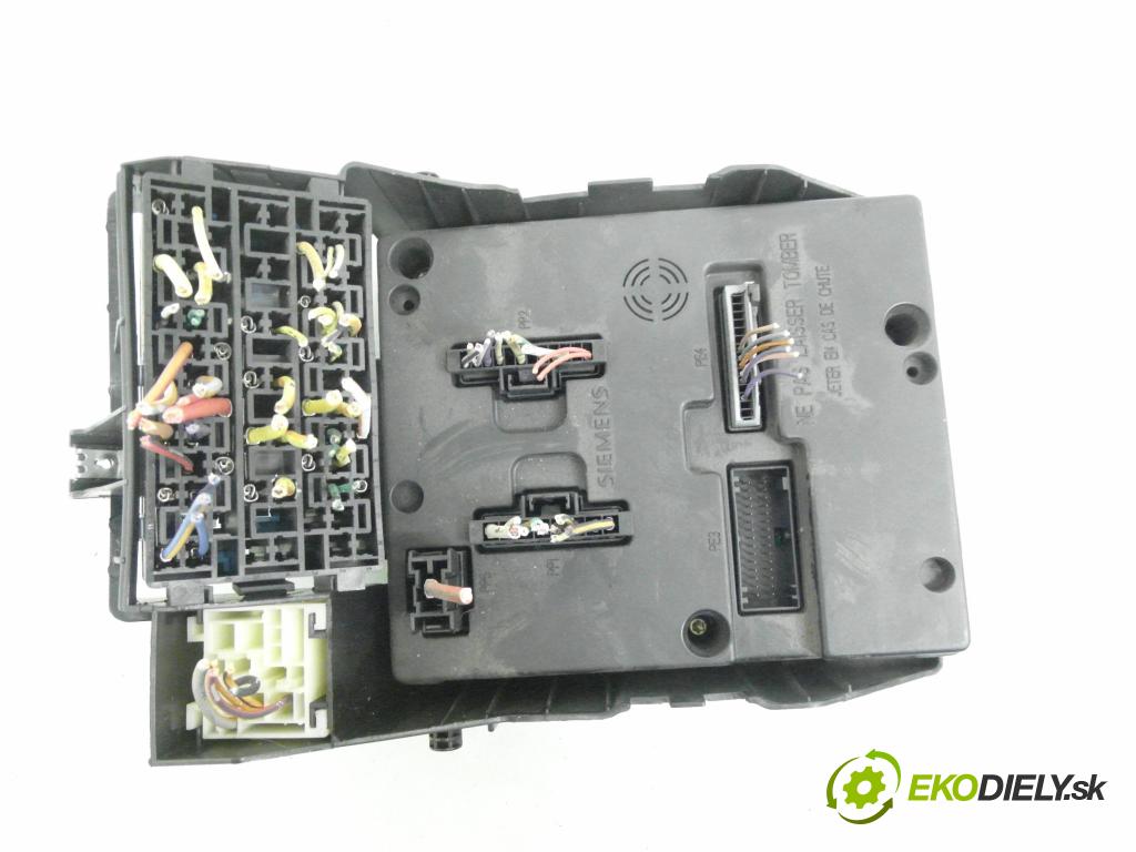 RENAULT SCENIC I (JA0/1_) MINIVAN 2000 75,00 1.9 dCi 102 - F9Q 732 1870,00 MODUL BSI 7703397911 ; 8200029340A