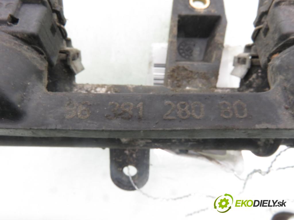 PEUGEOT 206 liftback (2A/C) HB 2001 440,00 1.1 i - HFX (TU1JP) 1124,00 lišta vstřikovací 9628982980 ; 9638128080 (Vstřikovací lišta)
