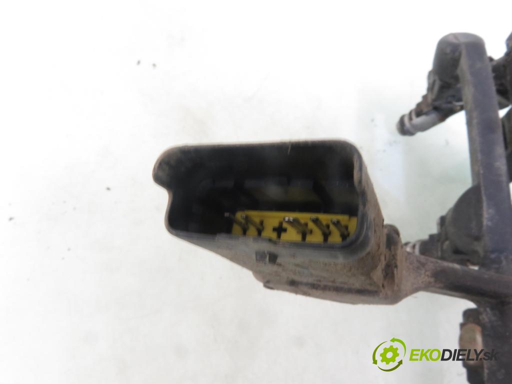PEUGEOT 206 liftback (2A/C) HB 2001 440,00 1.1 i - HFX (TU1JP) 1124,00 lišta vstřikovací 9628982980 ; 9638128080 (Vstřikovací lišta)