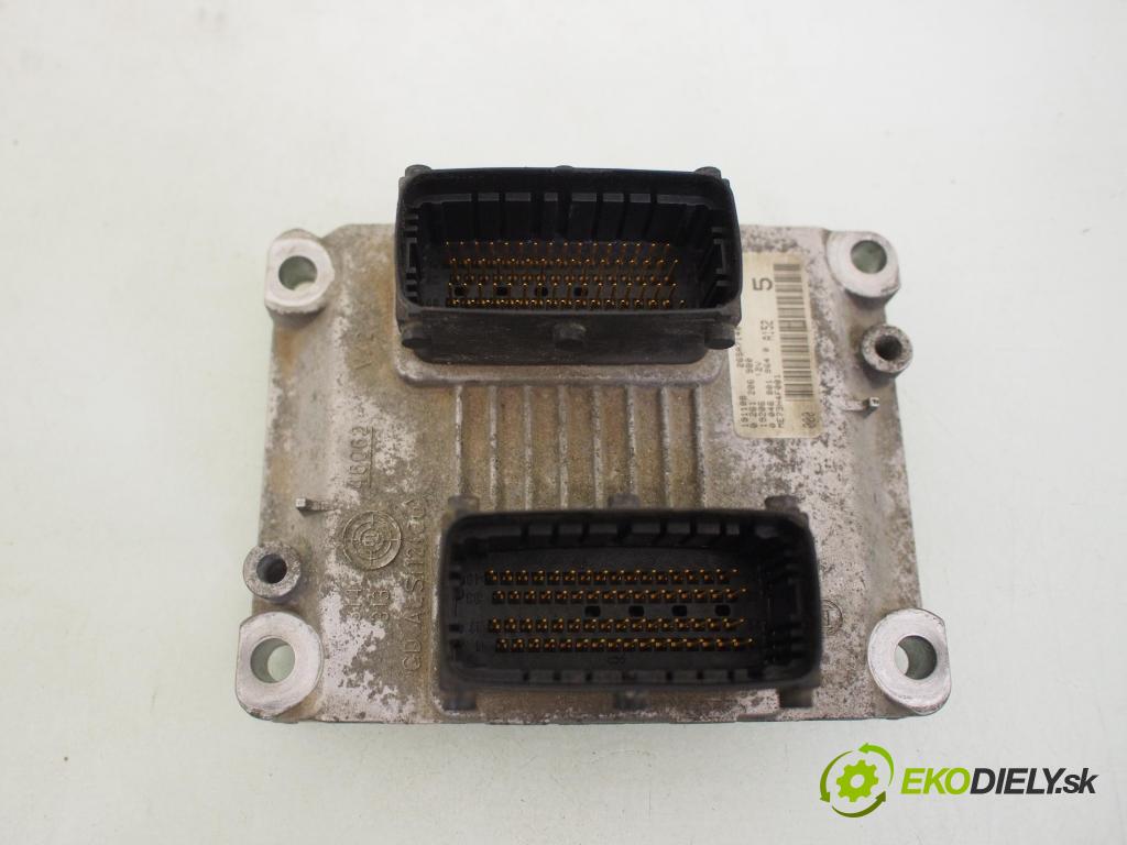 FIAT PUNTO (188_) HB 2004 44,00 1.2 60 (188.030, .050, .130, .150, .230, .250) - 1 1242,00 spínačka / imobilizéra IMMO / řídící jednotka 0261206980 ; 46778446 ; 05521