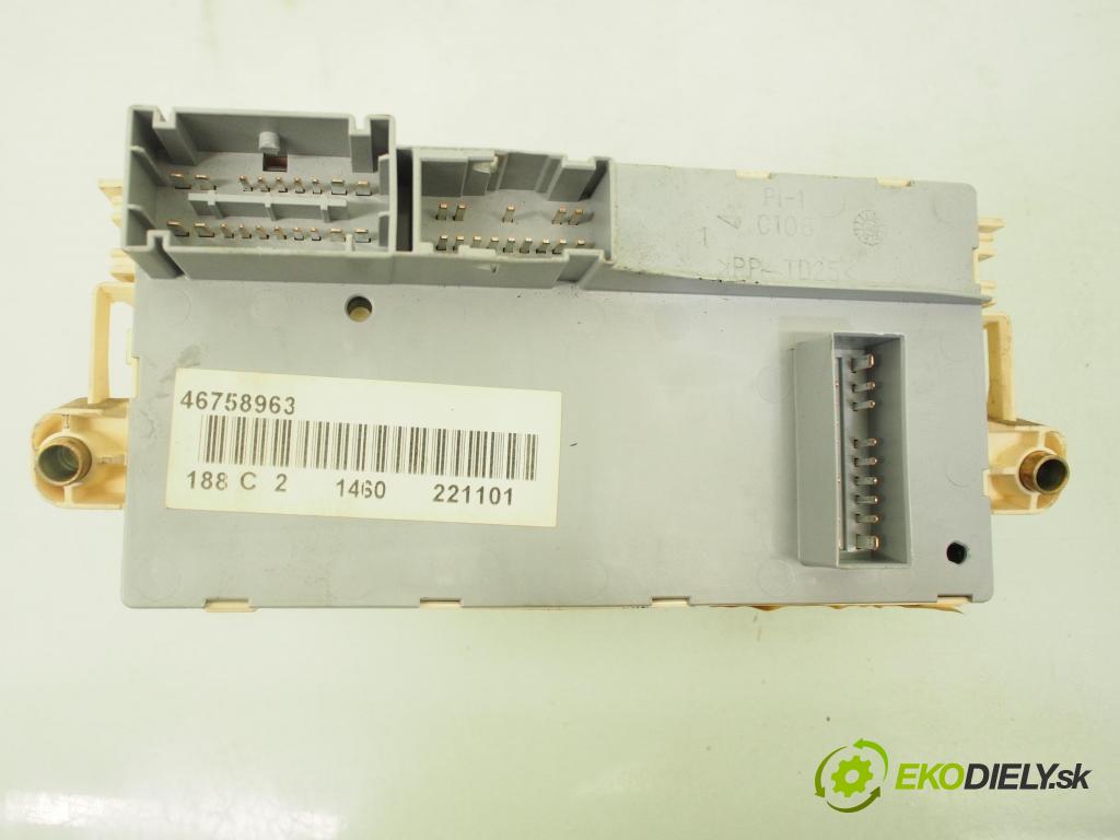 FIAT PUNTO (188_) HB 2004 44,00 1.2 60 (188.030, .050, .130, .150, .230, .250) - 1 1242,00 spínačka / imobilizéra IMMO / řídící jednotka 0261206980 ; 46778446 ; 05521
