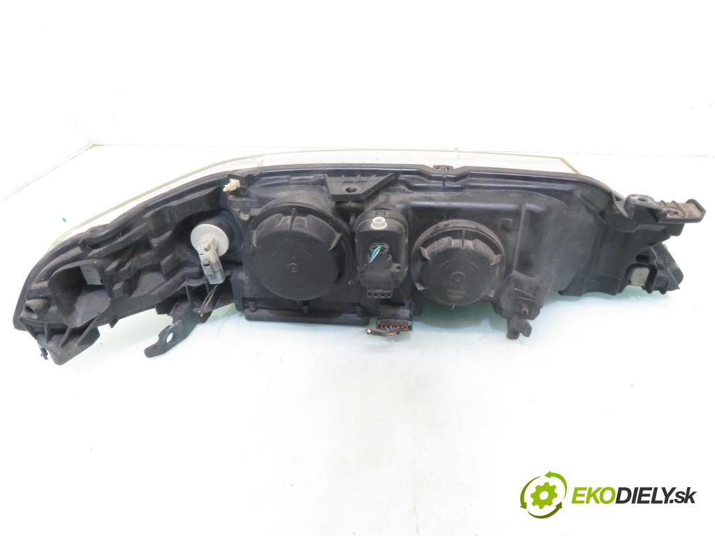 RENAULT LAGUNA II Grandtour (KG0/1_) KOMBI 2003 88,00 1.9 dCi 120 - F9Q 750 1870,00 Svetlo LP 8200002845 ; 89004687