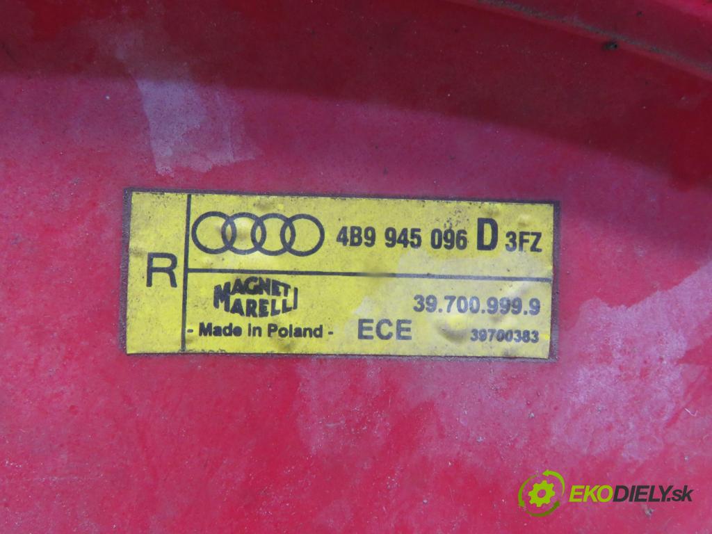 AUDI A6 Avant (4B5, C5) KOMBI 2002 125,00 2.4 - BDV 2393,00 světlo pravé zadní 4B9945096D