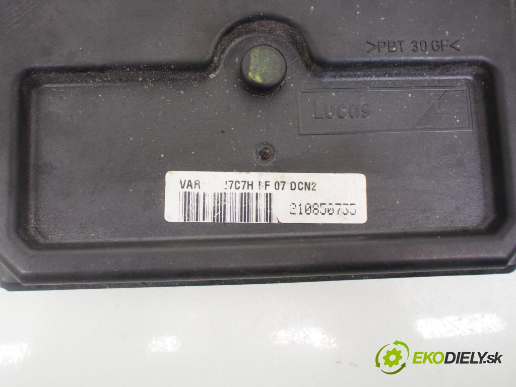 PEUGEOT EXPERT Skrzynia (222) FURGON 2003 51,00 1.9 D 70 - WJY (DW8B) 1868,00 Riadiaca jednotka Motor R04080023D ; 9639587680 ; 80891D