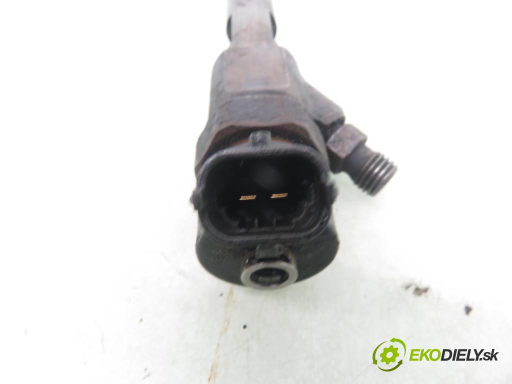 RENAULT SCENIC I (JA0/1_) MINIVAN 2000 75,00 1.9 dCi 102 - F9Q 732 1870,00 vstřikovač 7700111014 ; 0445110021 (Vstřikovač paliva)