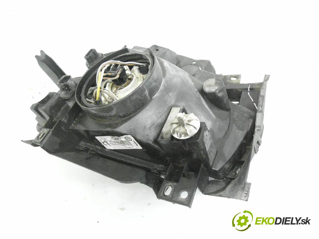 VW TRANSPORTER IV Skrzynia (70XA) FURGON 2002 65,00 2.5 TDI - AJT 2461,00 Svetlo PP 7D1941010H ; 67723346