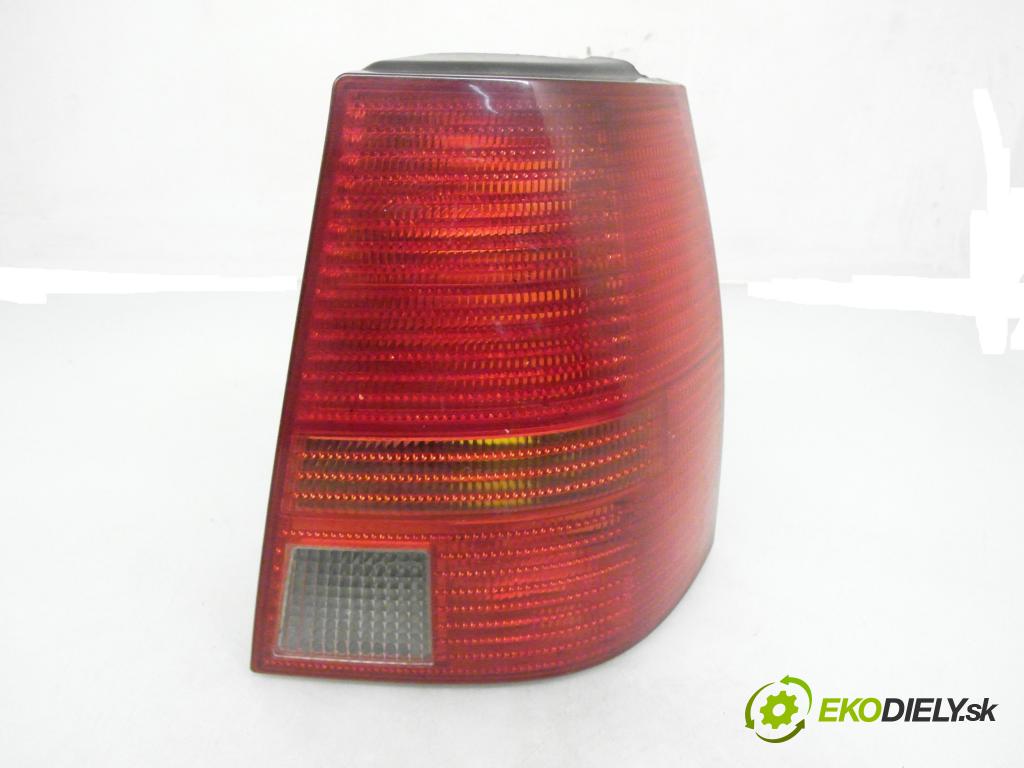 VW BORA Variant (1J6) KOMBI 2000 85,00 1.9 TDI - AJM 1896,00 Svetlo pravé zadné 28438007