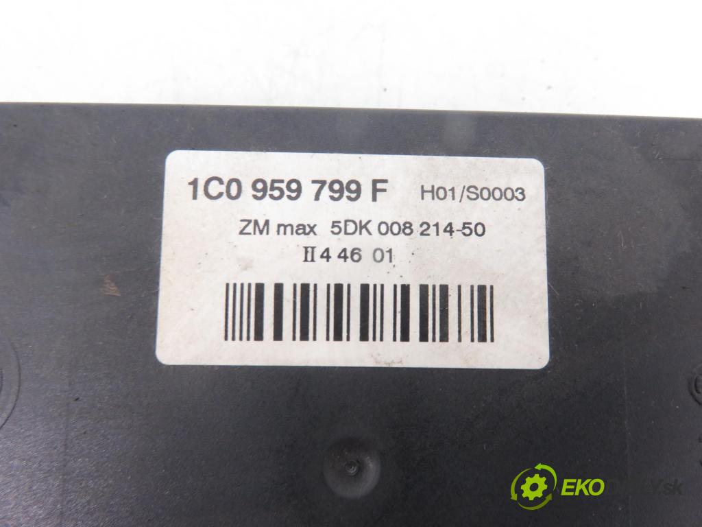 VW NEW BEETLE (9C1, 1C1) HB 1999 85,00 2 - AZG 1984,00 MODUL komfortu 1C0959799F ; 5DK00821450