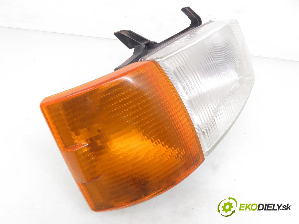 VW TRANSPORTER IV Skrzynia (70XA) FURGON 1996 50,00 1.9 TD - ABL 1896,00 Svetlo PP