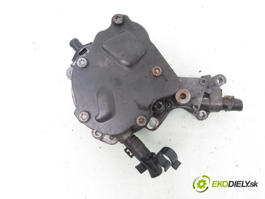 VW PASSAT B5.5 (3B3) SEDAN 2002 96,00 1.9 TDI - AVF 1896,00 pumpa vakuová 038145215 ; 038145209H