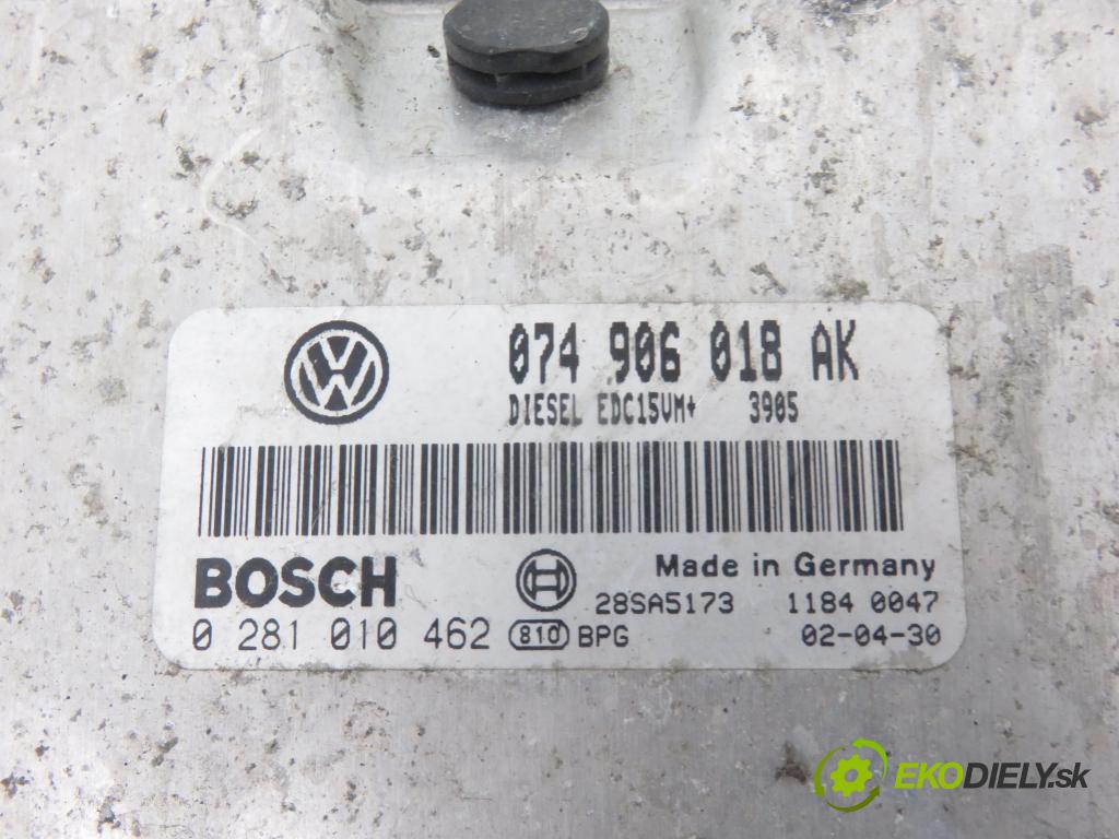 VW TRANSPORTER IV Skrzynia (70XA) FURGON 2002 65,00 2.5 TDI - AJT 2461,00 Riadiaca jednotka Motor 074906018AK ; 0281010462
