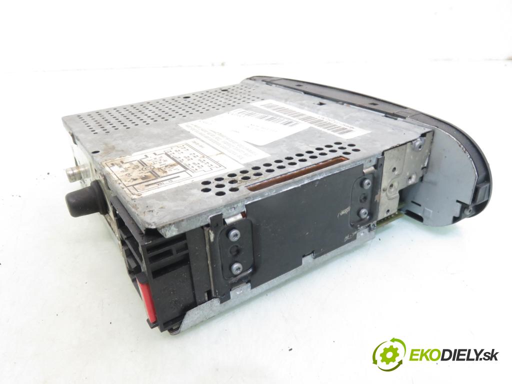 VW NEW BEETLE (9C1, 1C1) HB 1999 85,00 2 - AZG 1984,00 RADIO modul 1C0035186
