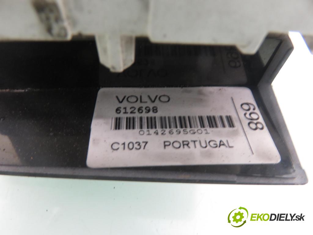 VOLVO V40 Kombi (645) KOMBI 2001 90,00 1.8 - B 4184 S2 1783,00 Panel topení KLIMATIZACE: 612698 ; 0142699G04