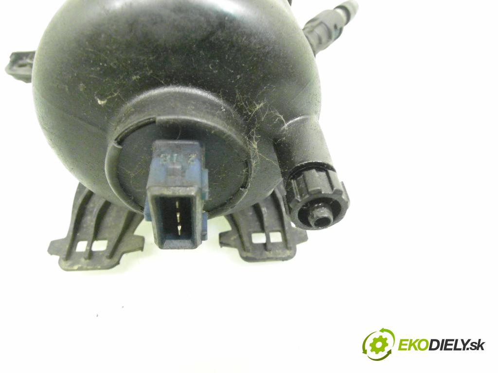FIAT CROMA (194_) KOMBI 2006 110,00 1.9 D Multijet - 939 A2.000 1910,00 obal filtra paliva 235513920