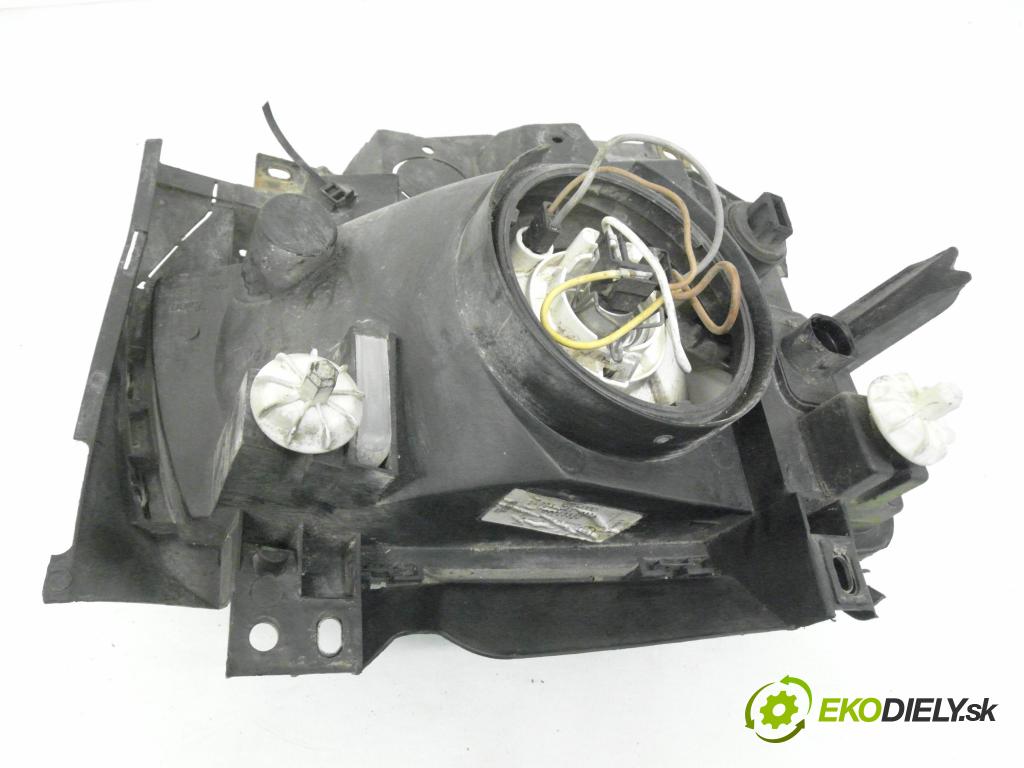 VW TRANSPORTER IV Skrzynia (70XA) FURGON 2002 65,00 2.5 TDI - AJT 2461,00 Svetlo LP 7D1941009H ; 67723330
