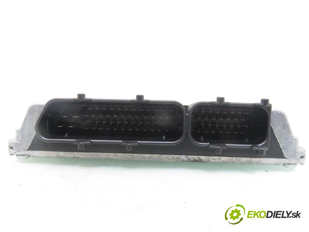 VW PASSAT B5 (3B2) SEDAN 2000 74,00 1.6 - ADP 1595,00 Riadiaca jednotka Motor 3B0907557C ; 5WP4332