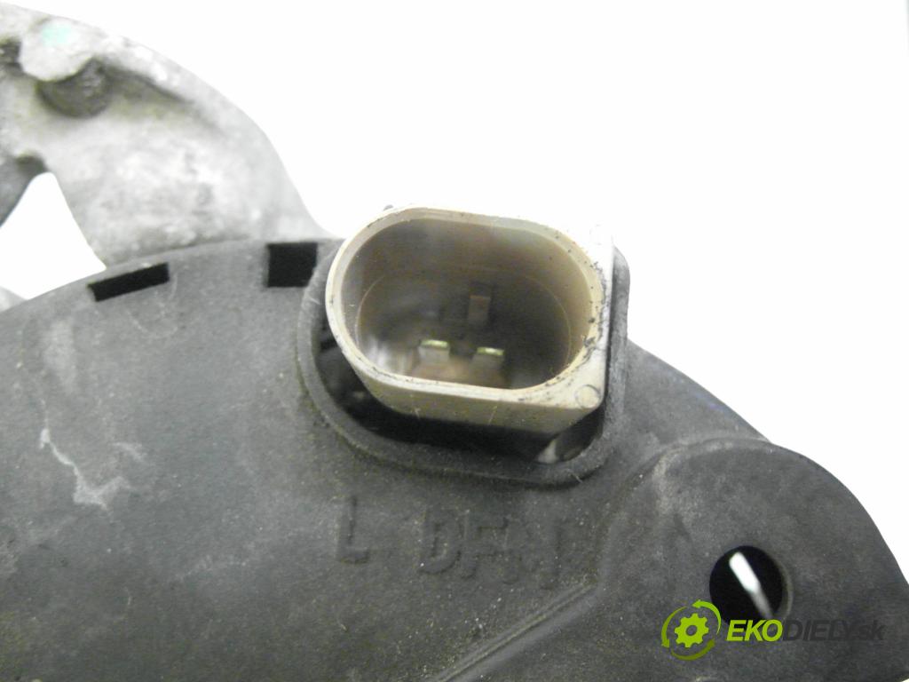 VW PASSAT B5 (3B2) SEDAN 2000 74,00 1.6 - ADP 1595,00 Alternátor 06B903016D ; SG9B010 ; 2542225A (Alternátor)